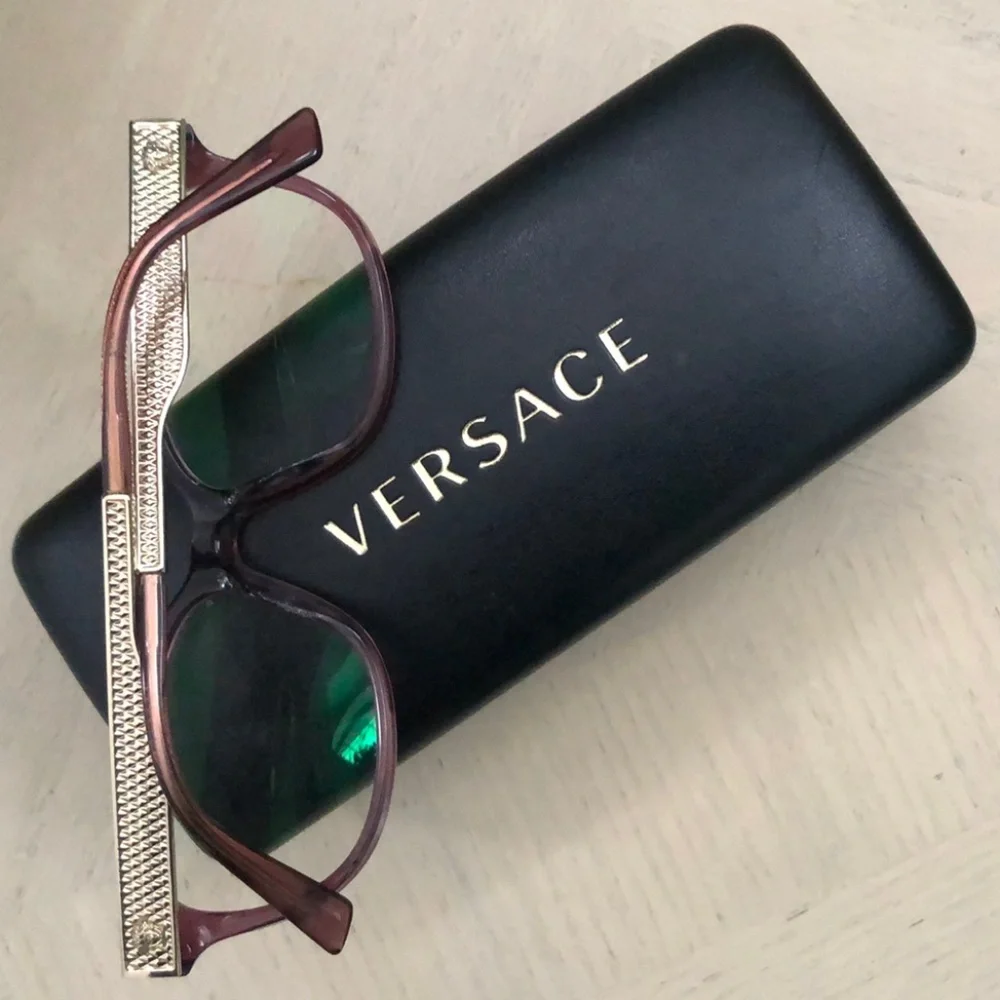 Versace Model 3240 Eyeglasses with Case. 52 16 140